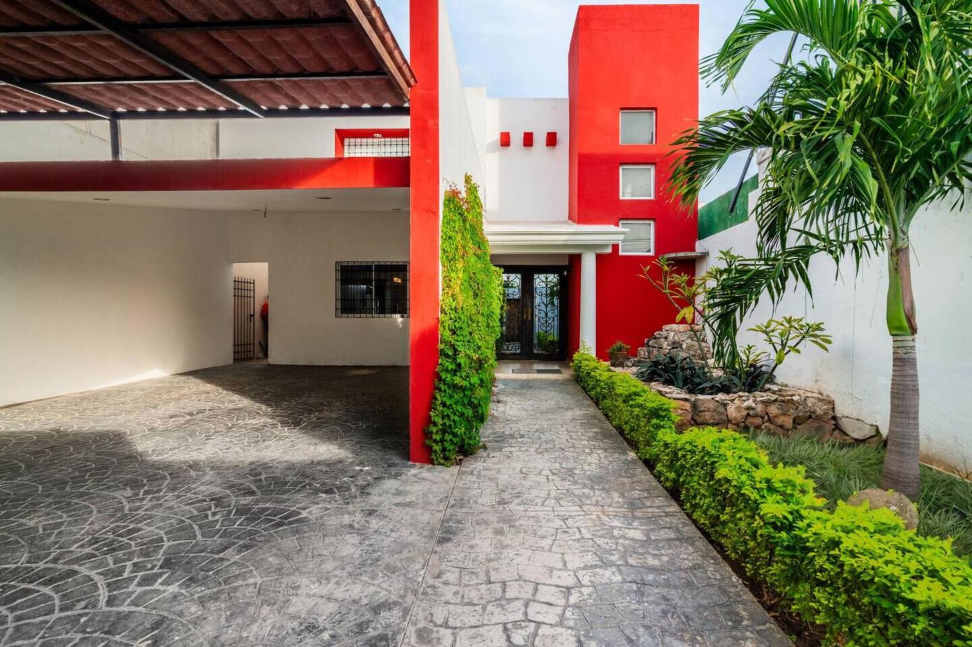 Villa Moderna Con Alberca, Gimnasio Y Cochera メリダ エクステリア 写真